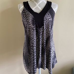 Susan Lawrence womens top